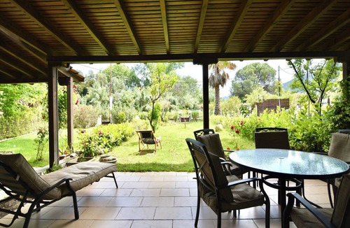 Vourvourou Villa | Stylish Maisonette with 3 Bedrooms in Vourvourou, Greece
