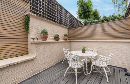 East Putney House | Stylish Mews house with parking