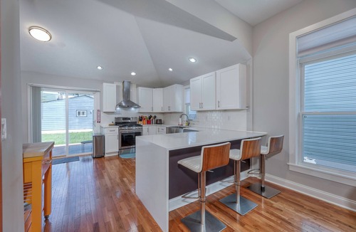 Near Eastside House | Stylish Modern 3-bedroom house Downtown Indianapolis