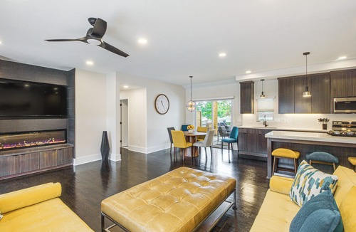 Lenexa Cottage | Stylish & Modern Lenexa Haven w/Fire Pit & Deck!