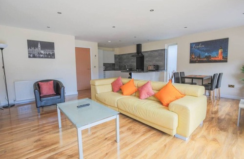 Newington Apartment | Stylish modern newly built apartment