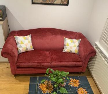 Victoria House | Stylish Modern Studio, Mock Georgian House, Heart of Trendy Hackney & London