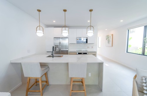 Lower Carlton House | Stylish NEW 2BR Villa with Pool, Walk to Beach!