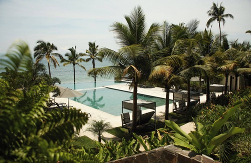 Bucerias Condo | Stylish Oceanfront Condo w/Jacuzzi, Pool & Gym
