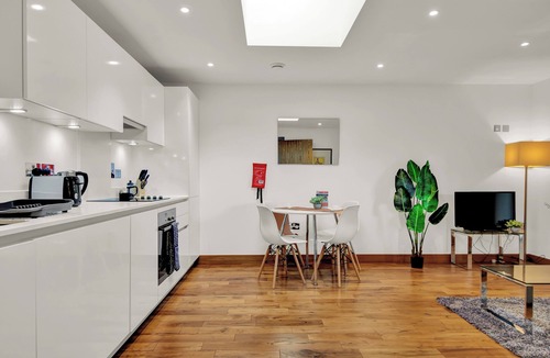 Shoreditch Apartment | Stylish One Bed Apartment in Shoreditch Square
