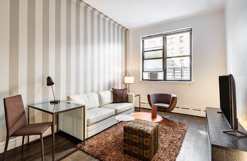 Upper West Side Apartment | Stylish One Bedroom Near Central Park