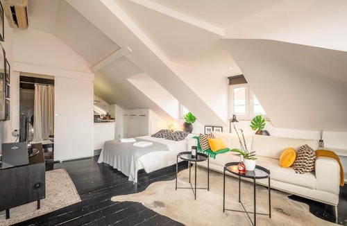 Bairro Alto Apartment | Stylish Penthouse Studio w Terrace by Porta85