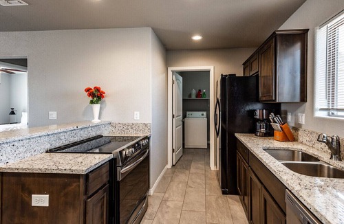 Kingman Apartment | Stylish & Pet-Friendly: Cozy Modern Space