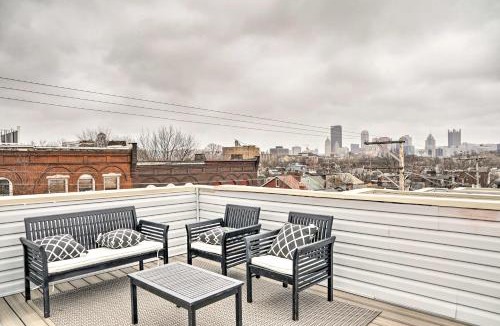 Central Northside House | Stylish Pittsburgh Townhouse with City Views!
