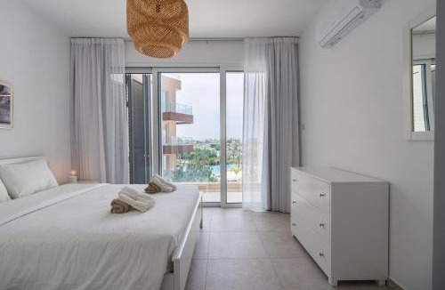 Chlorakas Villa | Stylish Poolside Villa at Paphos