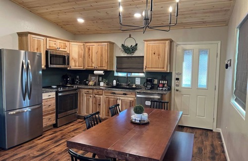 Overgaard Cabin | Stylish & Pristine Cabin w/Game Room!