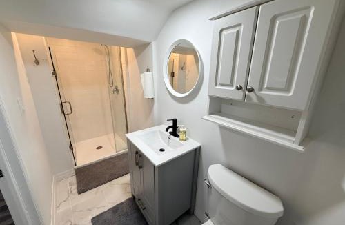 Ajax Apartment | Stylish Private Studio Steps to Lake Ontario