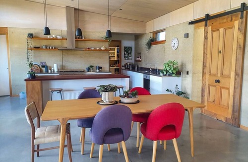 Lake Hawea House | Stylish Rammed Earth Lake Hawea House on Large Section
