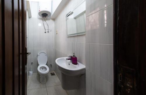 Agouza House | Stylish room in Shared apartment