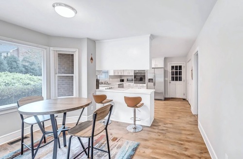 Brookhaven House | Stylish Single-Level 3BR Close to Downtown & RDU
