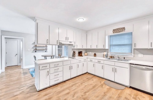 Brookhaven House | Stylish Single-Level 3BR Close to Downtown & RDU