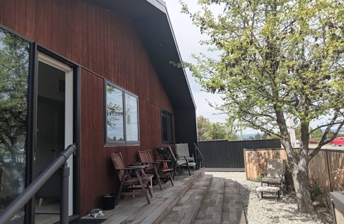 Clyde House | Stylish small 2-bedroom house, nestled in the heart of Clyde