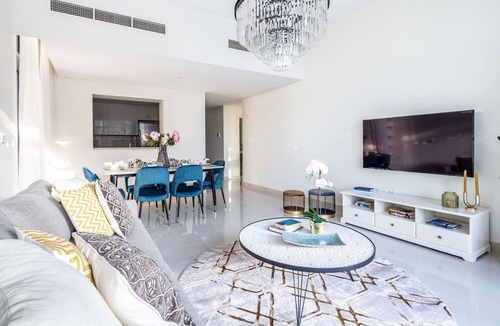 Downtown Dubai Apartment | Stylish & Sophisticated 1BR in Downtown Dubai