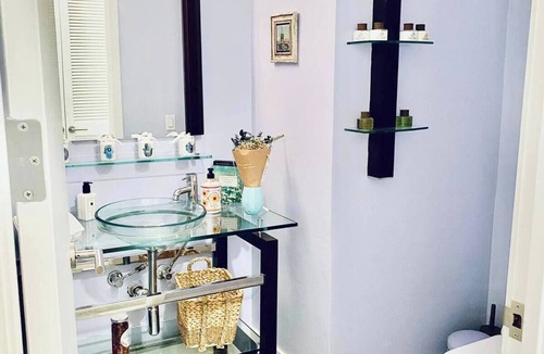 Sawtelle Condo | Stylish & Spacious 2,000 sq ft in Brentwood