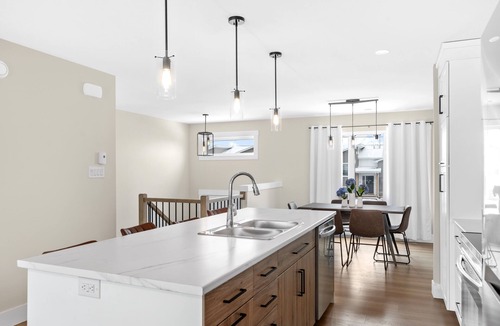 Dieppe House | Stylish & Spacious 3BR w/BBQ