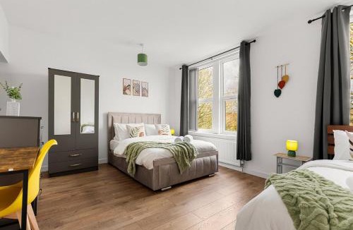 Chapeltown House | Stylish & Spacious Home in the Heart of Leeds