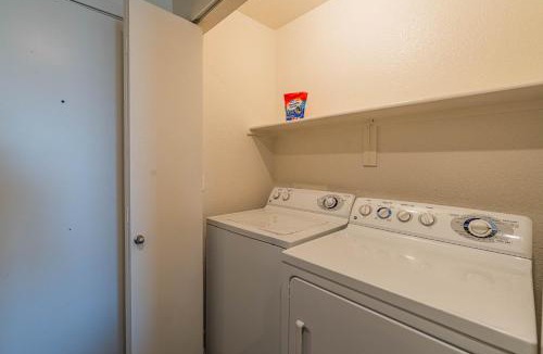 Tempe Apartment | Stylish Studio-1BR 1BA, Pool, Gym, Free Parking, Game Room, EV