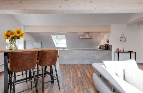 Thierstein Apartment | Stylish studio apartment - 64 m²