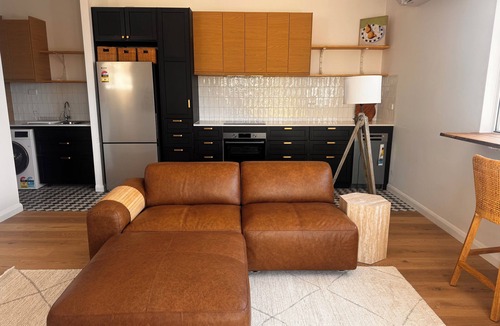 Coniston Apartment | Stylish Studio Apartment with a view