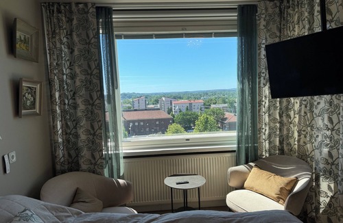 Lahti Apartment | Stylish studio apartment with a view