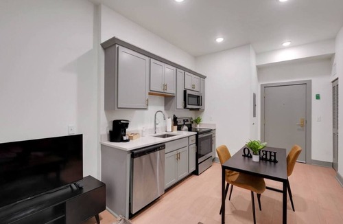 Downtown Louisville Apartment | Stylish studio close to Louisville's Med District