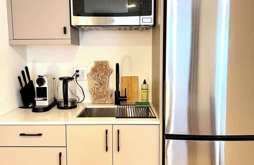 Columbia City House | Stylish Studio: Columbia City, Seattle