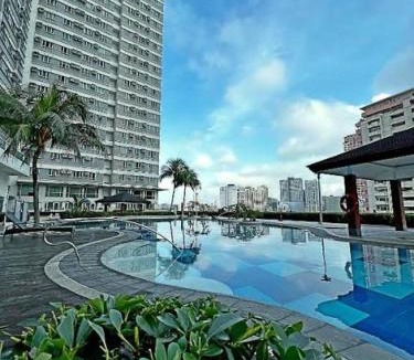Legazpi Village Apartment | Stylish Studio in Beacon Makati