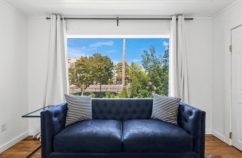 Fifth Ward Apartment | Stylish Studio in Walkers Point