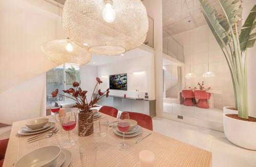 Jumeirah Village Apartment | Stylish Studio Loft with Outdoor Patio in JVC