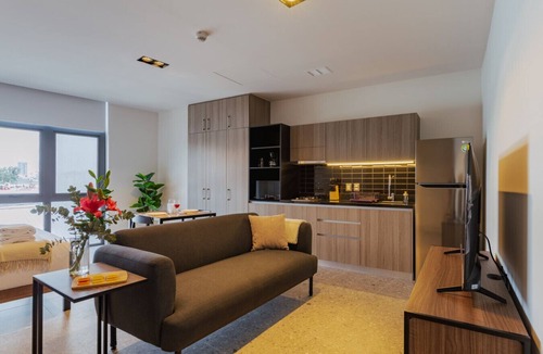 Lomas de Sotelo Apartment | Stylish Studio with Gym and Pool Access