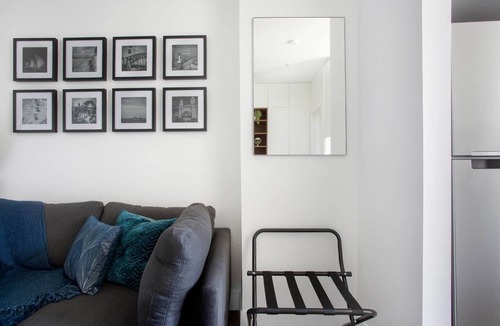 Elizabeth Bay Apartment | Stylish Studio Near Kings Cross Train Station