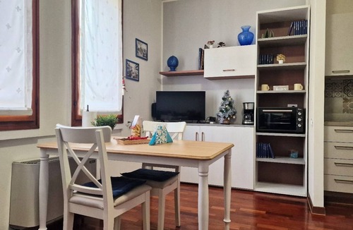 Padova Apartment | Stylish studio near University of Padua, second floor with elevator and climate