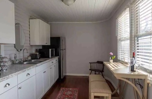 East Avenue Apartment | Stylish Studio On Oxford