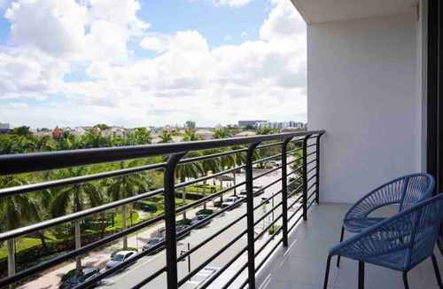 Doral Condo | Stylish Studio | Resort-Style Amenities