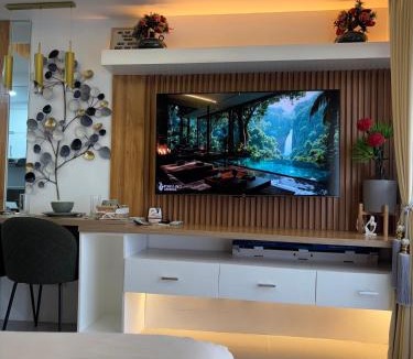 Davao Bed & Breakfast | Stylish Studio unit at the 6th floor with Balcony and City view with High-speed internet
