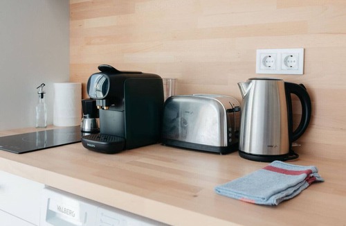 Jesus Apartment | Stylish Studio with Easy Access to Valencia's Best