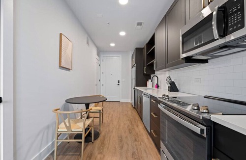 Tampa Apartment | Stylish Studio with One Queen Bed | Raymond James!