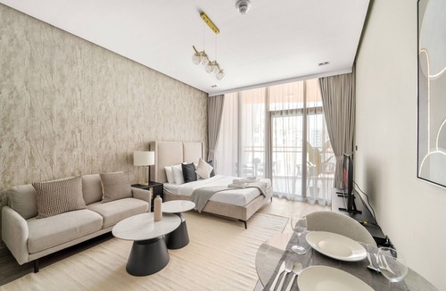 Dubai Apartment | Stylish Studio with Pool View in Silicon Oasis