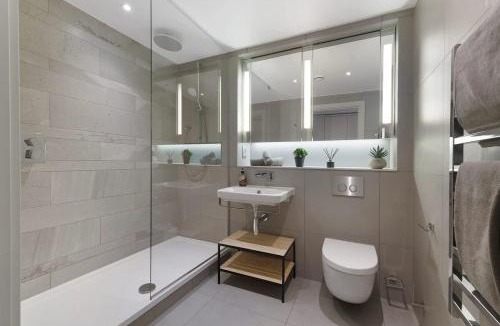 Manchester City Centre Apartment | Stylish Studio With Wi-Fi and Shared Spa Facilities