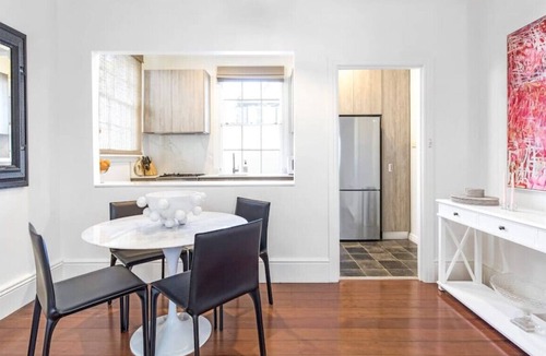Woollahra House | Stylish & Trendy Family home in Woollahra +Parking