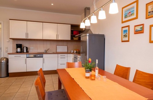 Muritz Apartment | Stylish vacation apartment in a manor house on Lake Plau