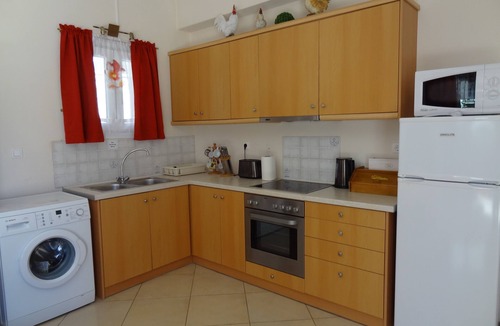 Agios Ioannis Villa | Stylish villa, central & quiet, priv. pool, sun terrace,10 min to the beach!