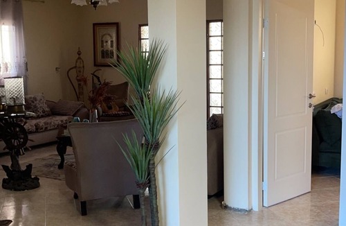 Acre Villa | Stylish villa with a huge garden