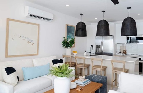 Lower Carlton House | Stylish West Coast 3BR Townhouse Near Beach with Pool