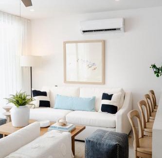 Lower Carlton House | Stylish West Coast 3BR Retreat with Pool Near Beach
